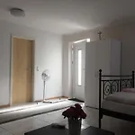 A & J Hirsch Апартаменты